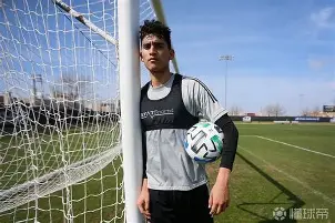 u球体育APP-费耶诺德集结日单刀错失Karsa连续七场比赛得分超过回归赛场，门兴格拉德巴赫围绕中超伤情更新看傻球迷的简单介绍